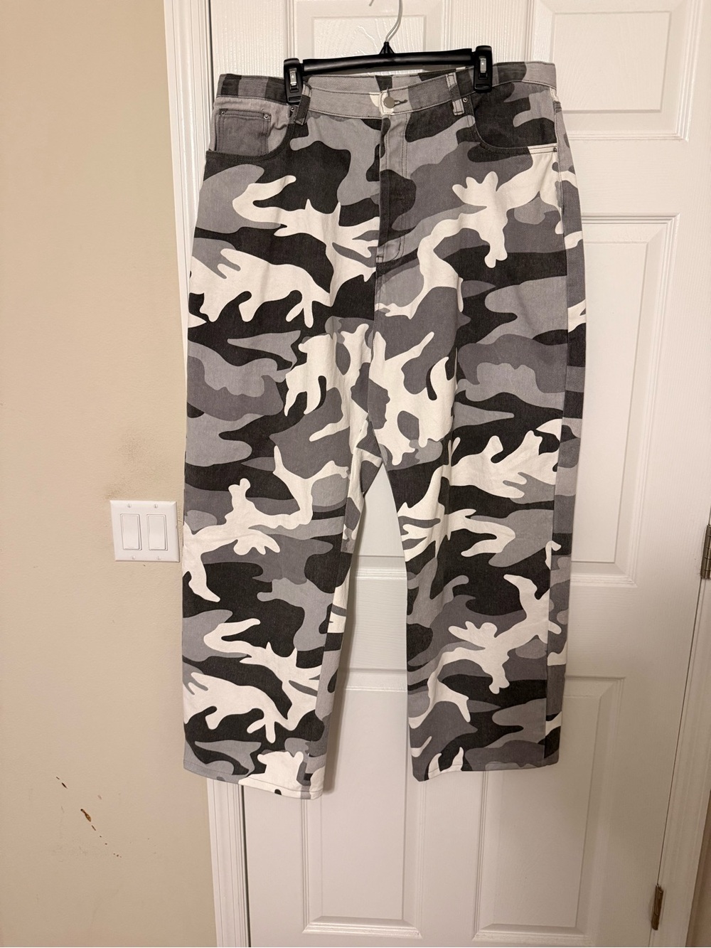 MNML Men's Straight Camo Jeans in Black, Gray, White